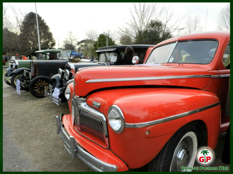 Imagen de la nota: Exposición de Autos en la UTN