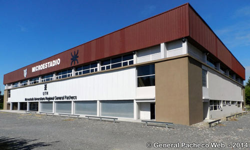 Imagen de la nota: Visita al nuevo Microestadio de la UTN