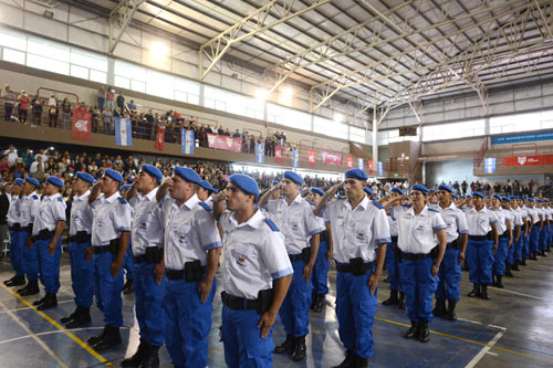 Imagen de la nota: Prestaron juramento 109 agentes de la flamante policía local